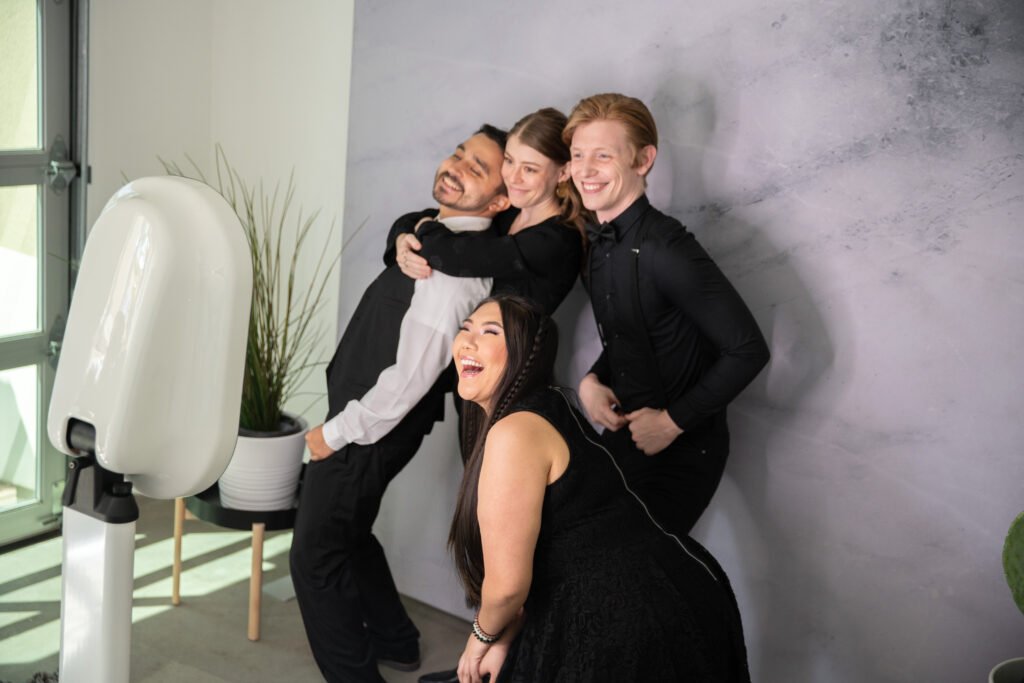 5 Reasons You Absolutely Need a Photobooth for Your Christmas Work Party