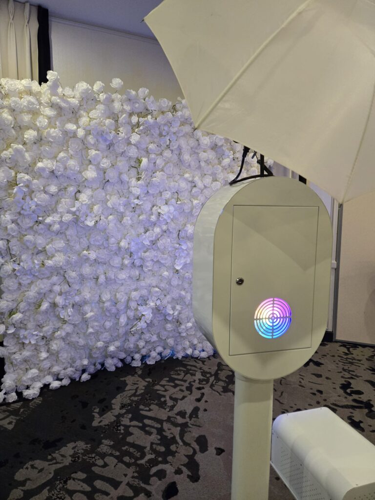 photobooth and flower wall ottawa